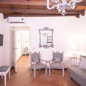 Apartment Sweet Arco Farnese, Rome