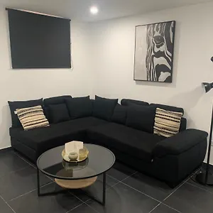 https://paradiso-apartments-1-oranjestad.comcaribbean.com